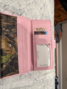 Pink Camouflage bifold Wallet